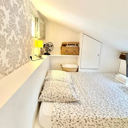 1 Bedroom Charming 2 Storey At Chic Invalides-orsay-stgermain
